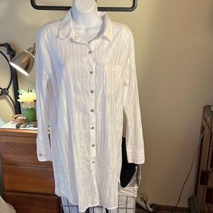NWOT Winter White Nightshirt🔥